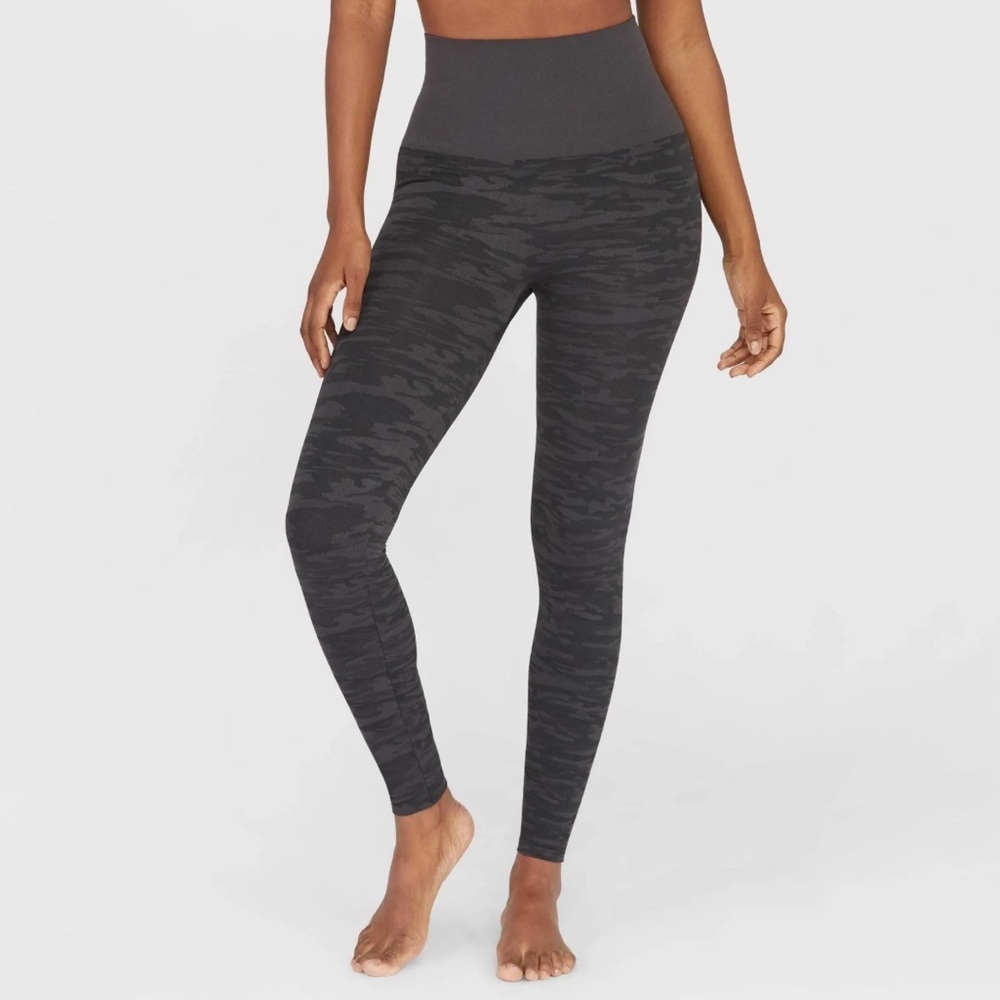 Assets by Spanx Dark Gray High Waisted Full Lenght Sport Leggings Size Medium
